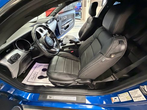 Used 2017 Ford Mustang GT Premium w/ Enhanced Security Package RWD image 44