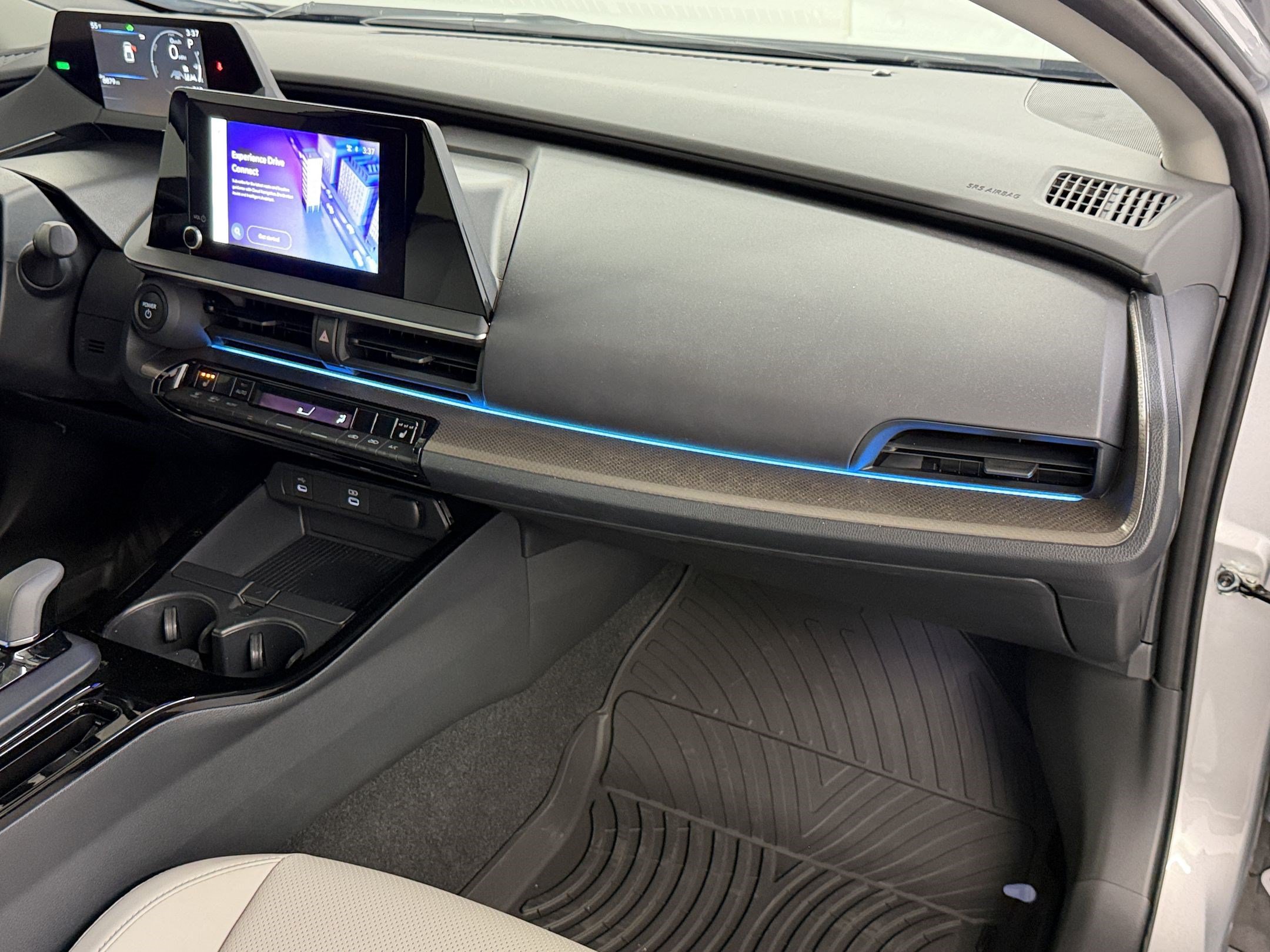Used 2024 Toyota Prius XLE FWD image 29