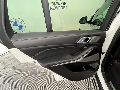 Certified 2024 BMW X5 xDrive50e w/ Premium Package image 27