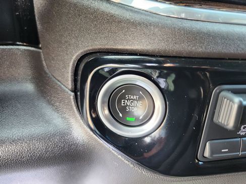 Used 2024 GMC Sierra 1500 Elevation image 23