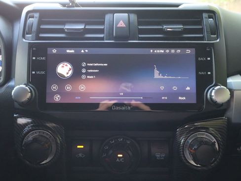 Used 2017 Toyota 4Runner SR5 AWD/4WD image 34