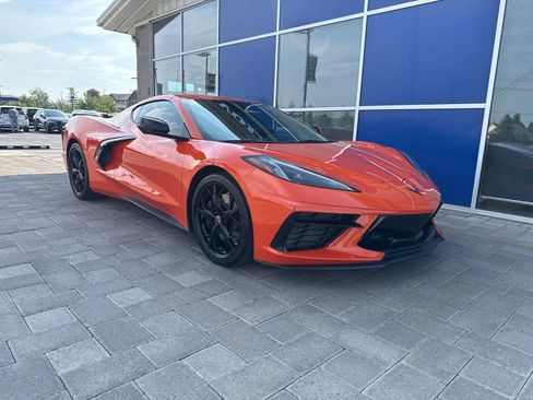 Used 2021 Chevrolet Corvette Stingray Coupe w/ Z51 Performance Package RWD image 2