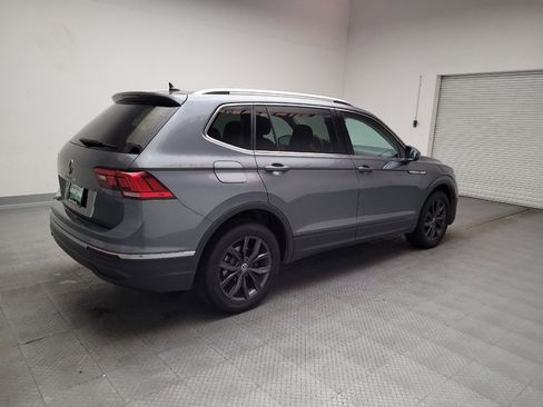 Used 2024 Volkswagen Tiguan SE FWD image 10