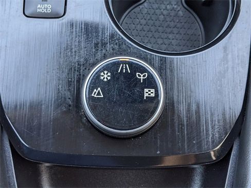 Used 2022 Nissan Rogue Platinum w/ Head-Up Display Package image 28