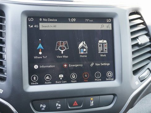 Used 2023 Jeep Cherokee Altitude Lux image 35