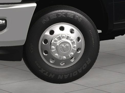 New 2025 RAM 3500 Big Horn AWD/4WD image 11