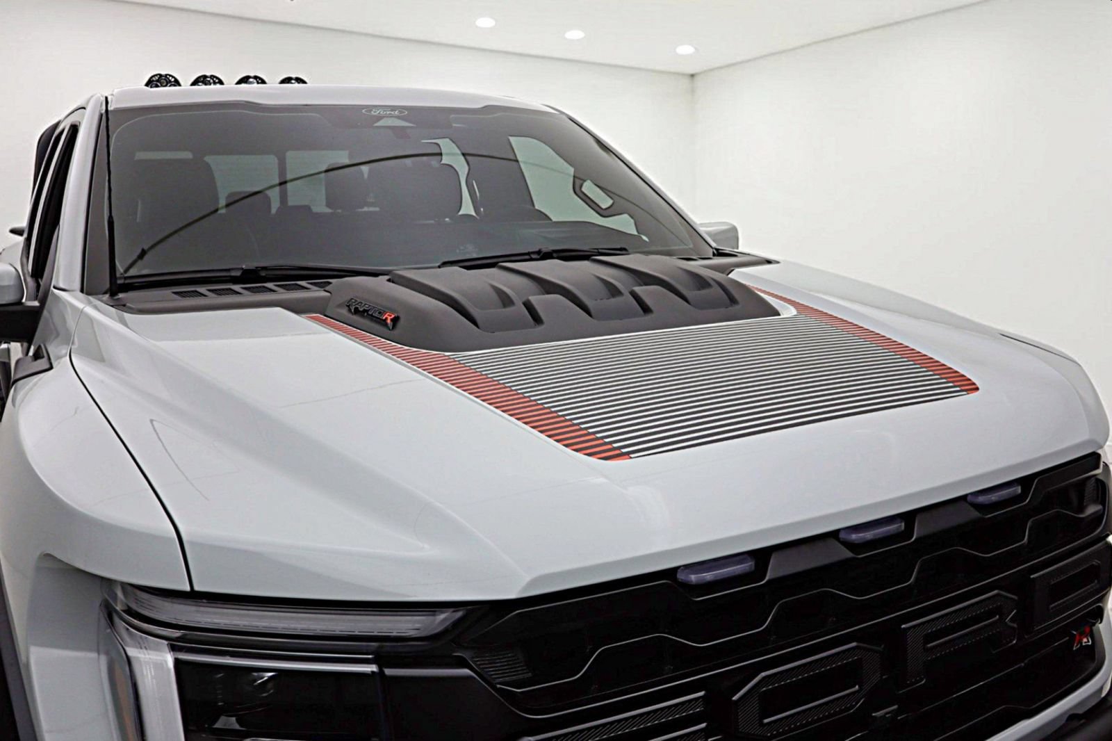 Used 2026 Ford F150 Raptor w/ Equipment Group 803A Raptor R AWD/4WD image 19