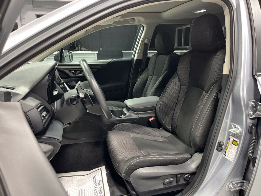 Certified 2025 Subaru Outback Premium w/ Popular Package #1A AWD/4WD image 17