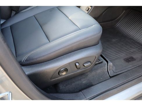Used 2024 GMC Acadia Elevation w/ Luxury Package FWD image 16