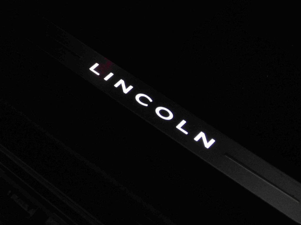 Used 2024 Lincoln Navigator Reserve w/ Equipment Group 201A AWD/4WD image 29