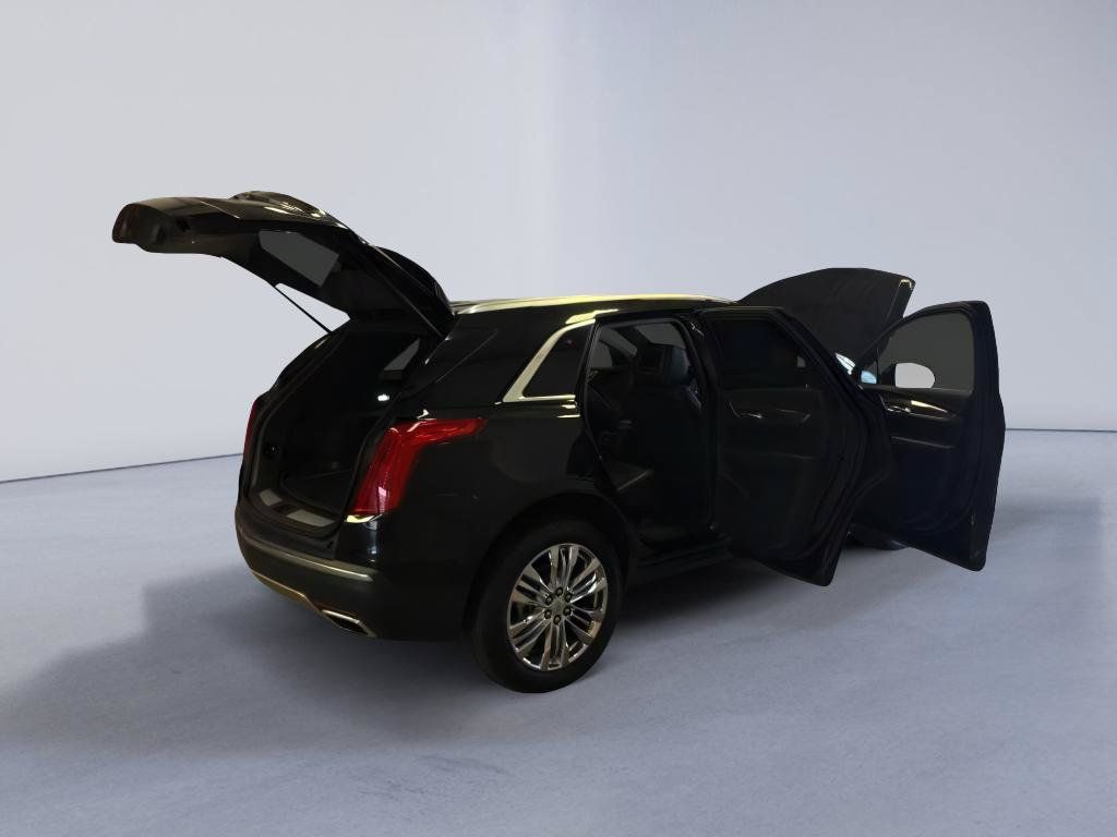 Used 2017 Cadillac XT5 Platinum w/ Driver Assist Package AWD/4WD image 14
