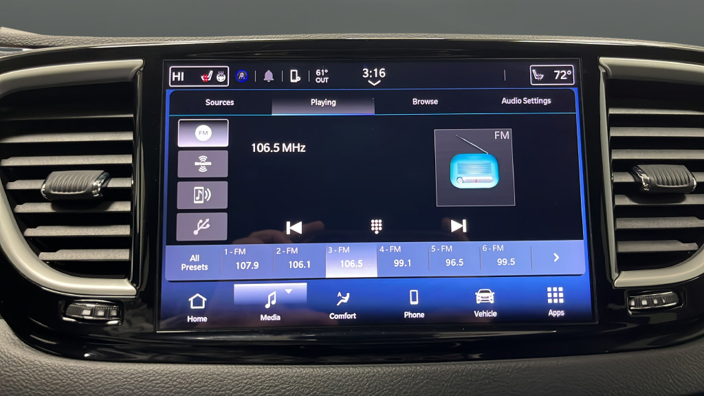 Used 2024 Chrysler Pacifica Touring-L FWD image 14
