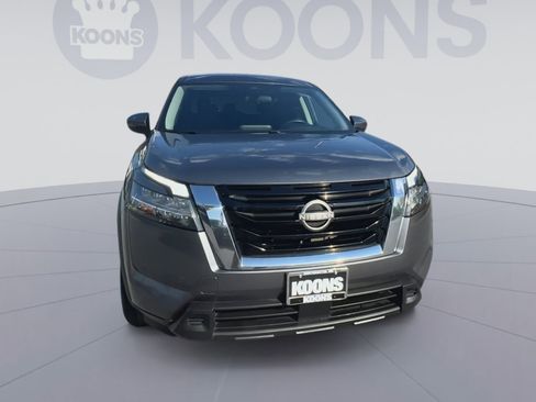 Used 2022 Nissan Pathfinder S image 4