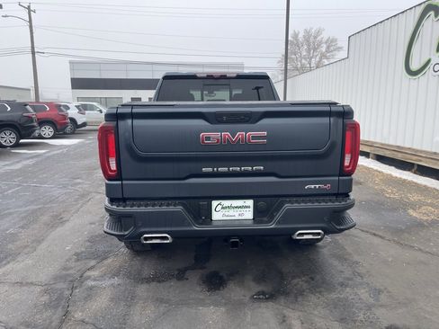 Used 2021 GMC Sierra 1500 AT4 w/ AT4 Premium Package image 2