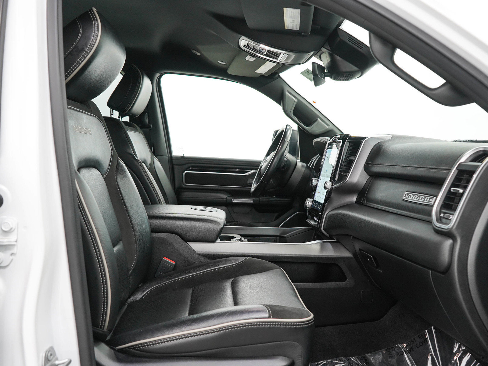 Used 2022 RAM 1500 Laramie AWD/4WD image 13