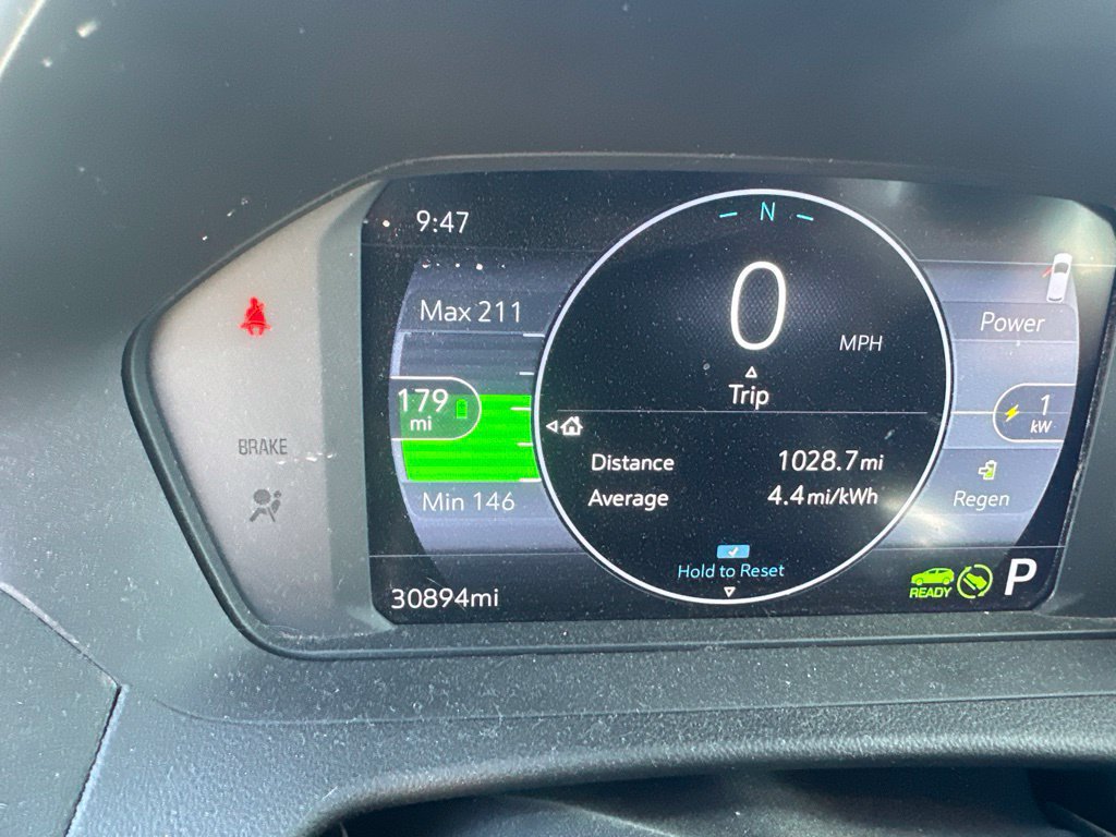 Used 2023 Chevrolet Bolt EUV LT w/ Comfort Package FWD image 7