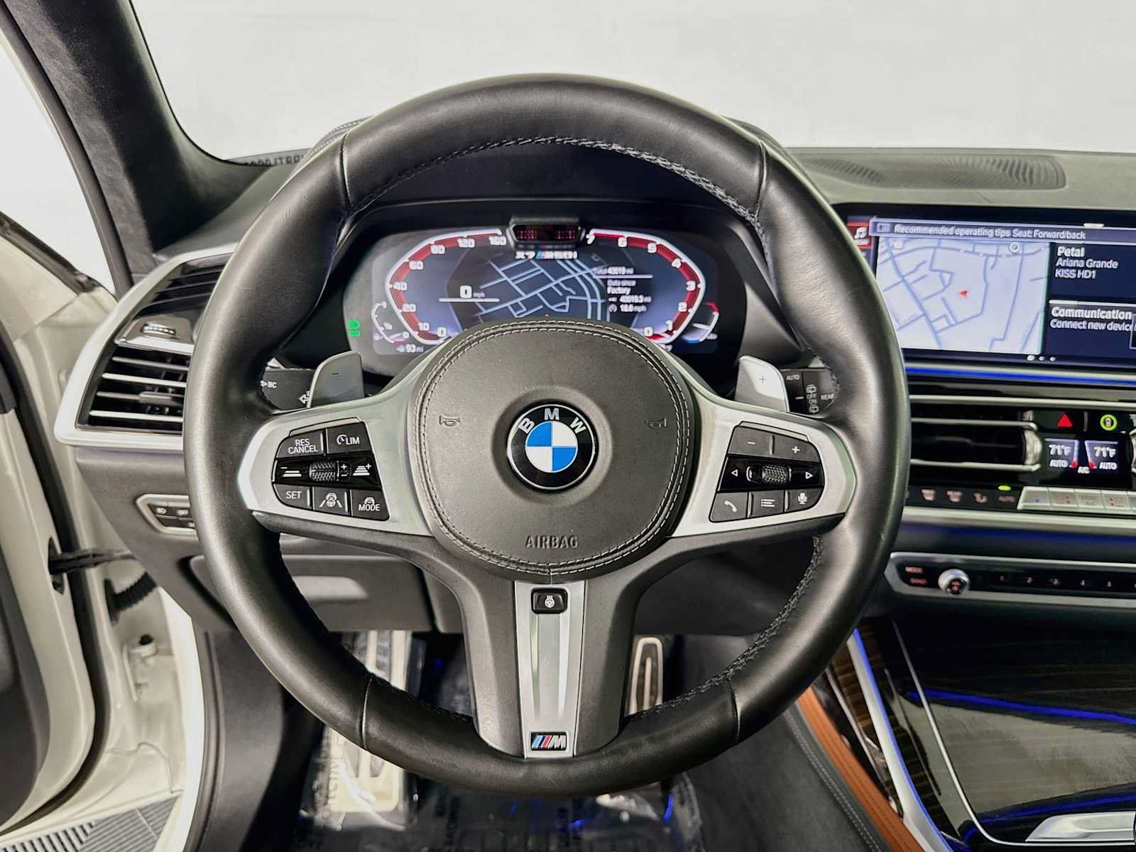 Used 2020 BMW X7 M50i AWD/4WD image 11