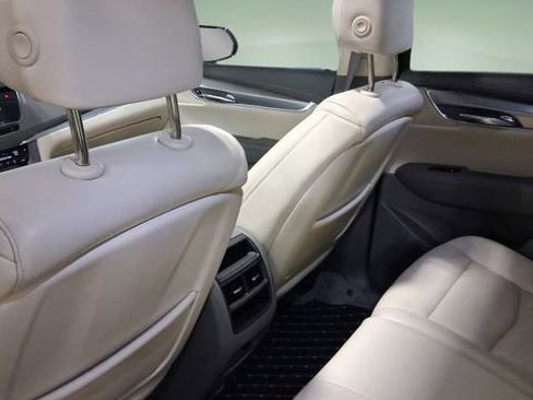 Used 2017 Cadillac XT5 Luxury w/ Driver Awareness Package image 23