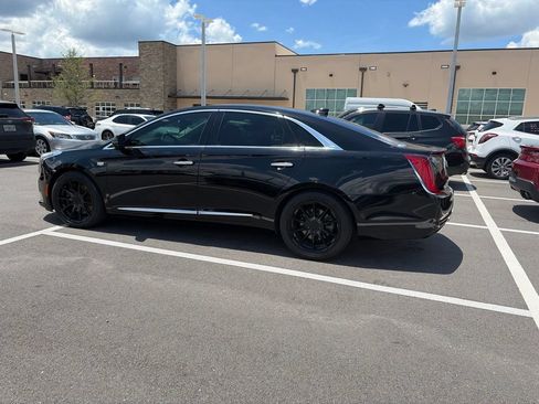 Used 2019 Cadillac XTS Luxury FWD image 2