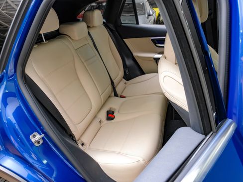 Used 2026 Mercedes-Benz GLC 300 w/ Winter Package image 34