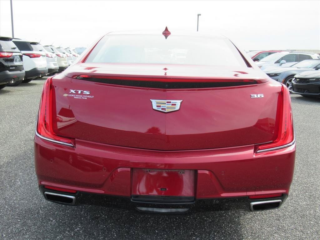 Used 2019 Cadillac XTS Luxury FWD image 5