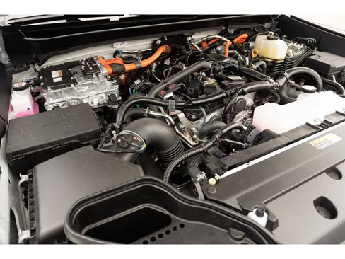 Certified 2026 Toyota Tacoma TRD Off-Road AWD/4WD image 32