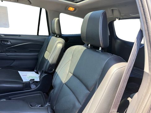 Used 2020 Honda Pilot Elite image 16