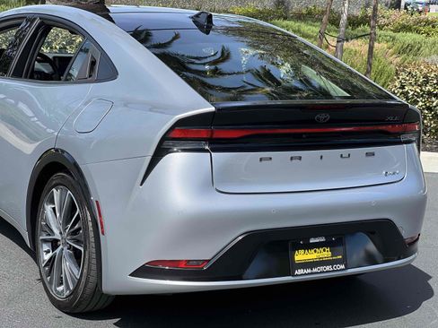 Used 2024 Toyota Prius XLE image 60