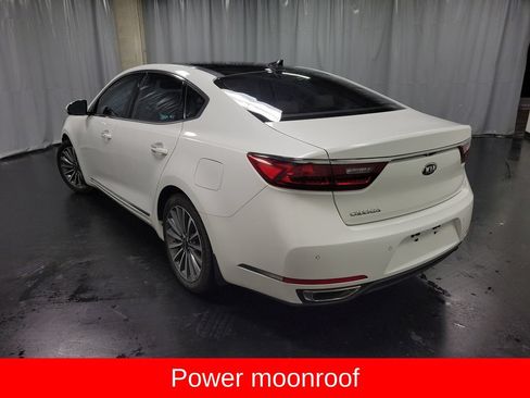Used 2017 Kia Cadenza Premium FWD image 7