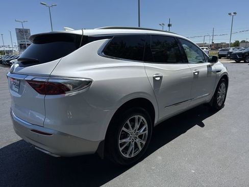 Used 2024 Buick Enclave Premium FWD image 5