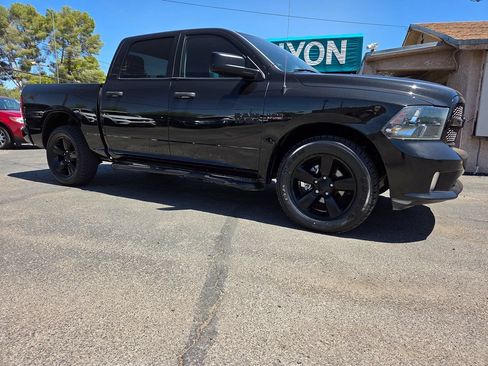 Used 2016 RAM 1500 Express w/ Black Ram 1500 Express Group AWD/4WD image 4
