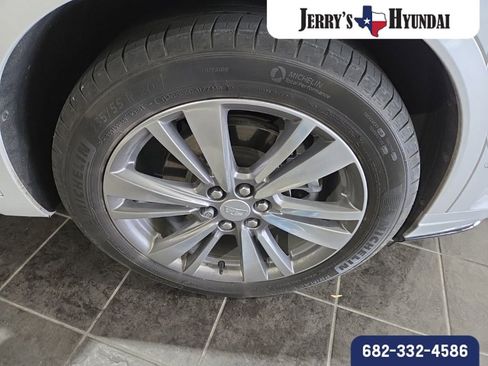 Used 2021 Cadillac XT6 Premium Luxury image 4