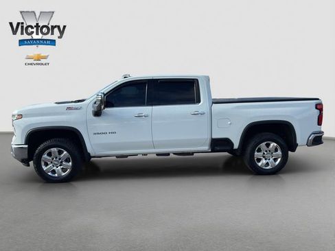 Used 2024 Chevrolet Silverado 3500 LTZ w/ LTZ Premium Package image 4