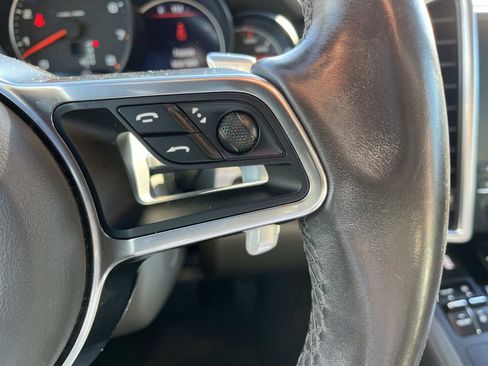 Used 2017 Porsche Cayenne Platinum Edition image 24