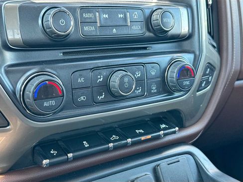 Used 2018 Chevrolet Silverado 1500 High Country AWD/4WD image 16