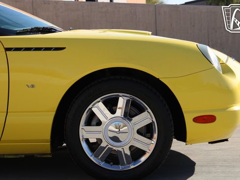Used 2004 Ford Thunderbird RWD image 38