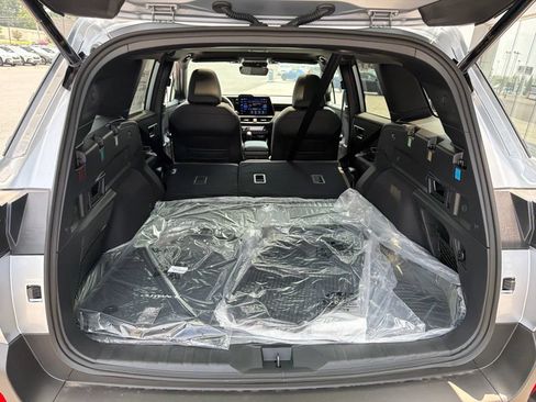 New 2026 Subaru Outback Limited AWD/4WD image 4