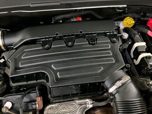 Used 2023 Jeep Renegade Latitude image 30