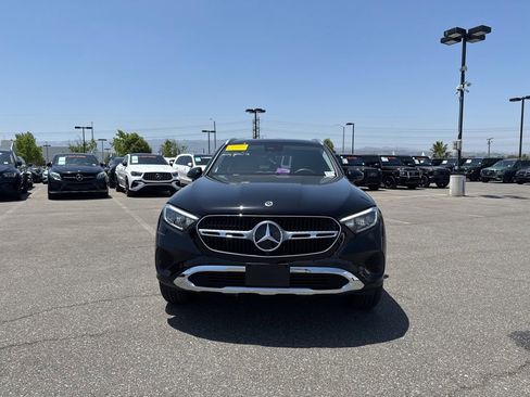 Used 2025 Mercedes-Benz GLC 350e 4MATIC image 2
