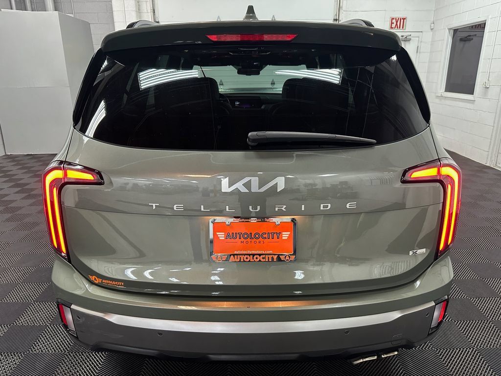 Used 2023 Kia Telluride AWD image 9