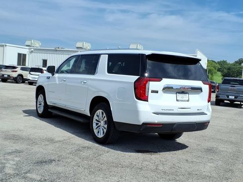 Used 2024 GMC Yukon XL SLT RWD image 5