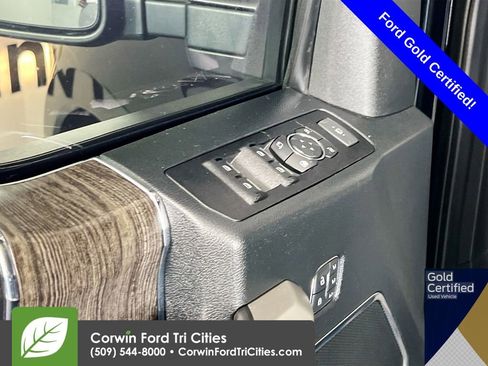 Used 2021 Ford F250 Lariat w/ Lariat Ultimate Package AWD/4WD image 12