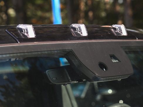 Used 2025 GMC Hummer EV 2X w/ Extreme Off-Road Package image 39