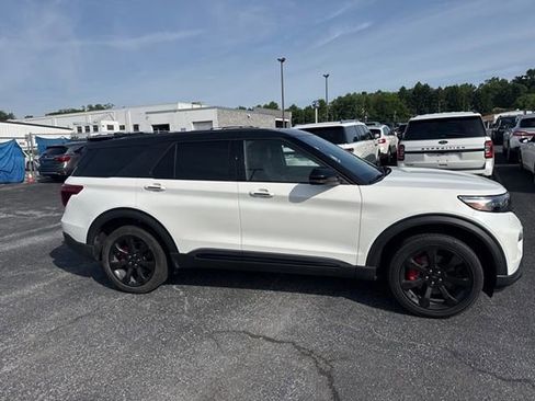 Certified 2022 Ford Explorer ST w/ Equipment Group 401A AWD/4WD image 5