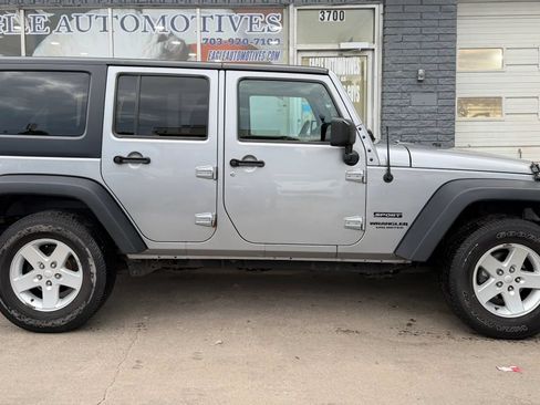Used 2016 Jeep Wrangler Unlimited Sport w/ Quick Order Package 24S AWD/4WD image 2