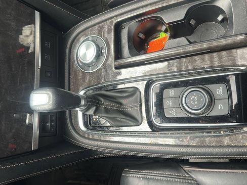 Used 2022 Nissan Armada Platinum w/ Captain's Chairs Package image 33