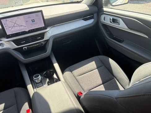 New 2026 Ford Explorer Active AWD/4WD image 16