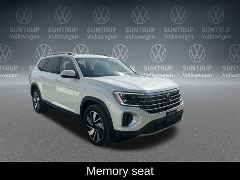 Used 2025 Volkswagen Atlas SEL AWD/4WD image 9