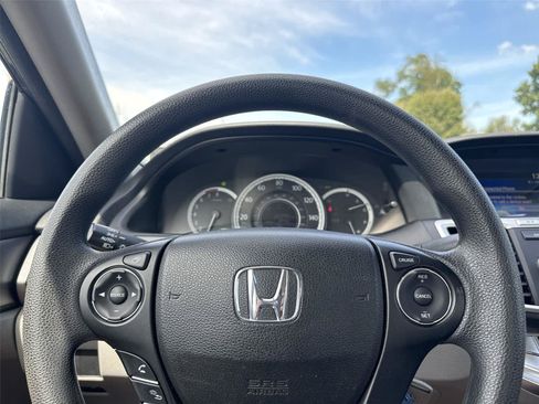 Used 2014 Honda Accord LX image 18