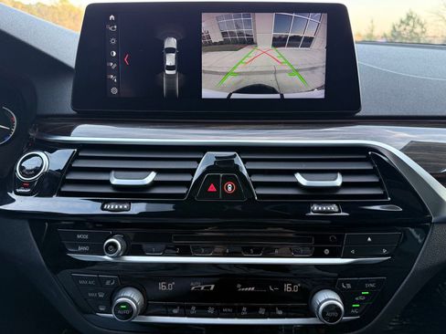 Used 2018 BMW 530i xDrive w/ Premium Package image 29